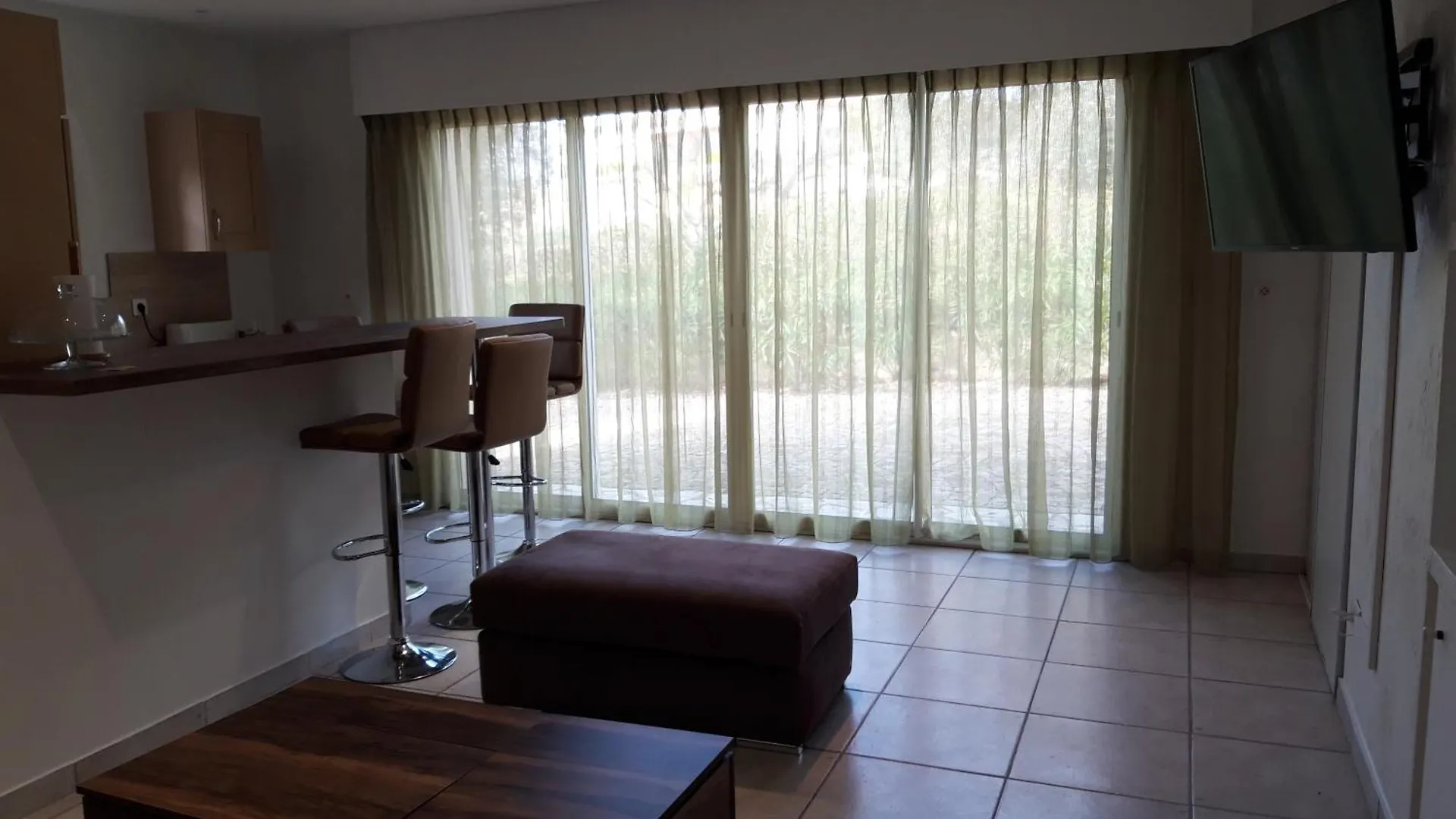 Holiday home Magnifique Logement Independant Dans Villa Avec Piscine Tanneron France