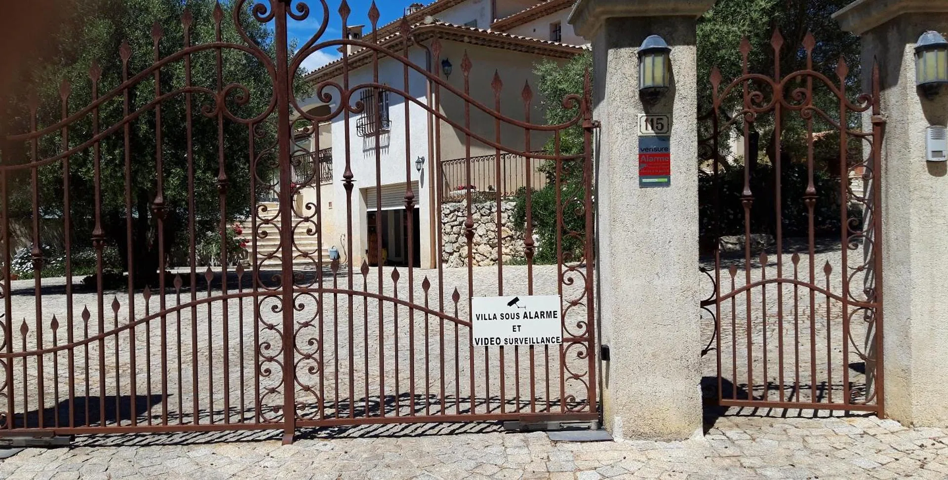 Holiday home Magnifique Logement Independant Dans Villa Avec Piscine Tanneron